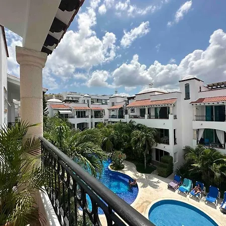 G302 - Perfectly Located Penthouse With Heated Pool! Apartment