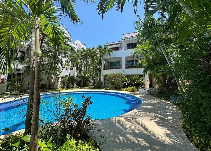 Top Location Heated Pool Private Terrace *